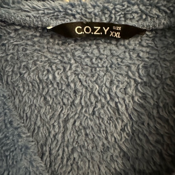 C.O.Z.Y. full zip sherpa wth hood size XXL - Picture 5 of 6